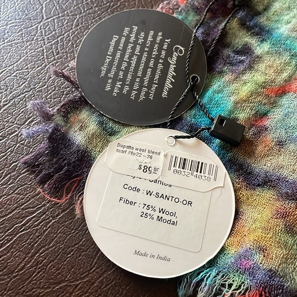 Dupatta Designs rectangular wool wrap - Picture 4 of 4